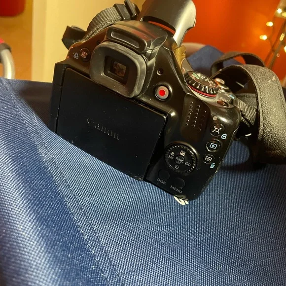 Canon digital camera - Picture 2 of 4